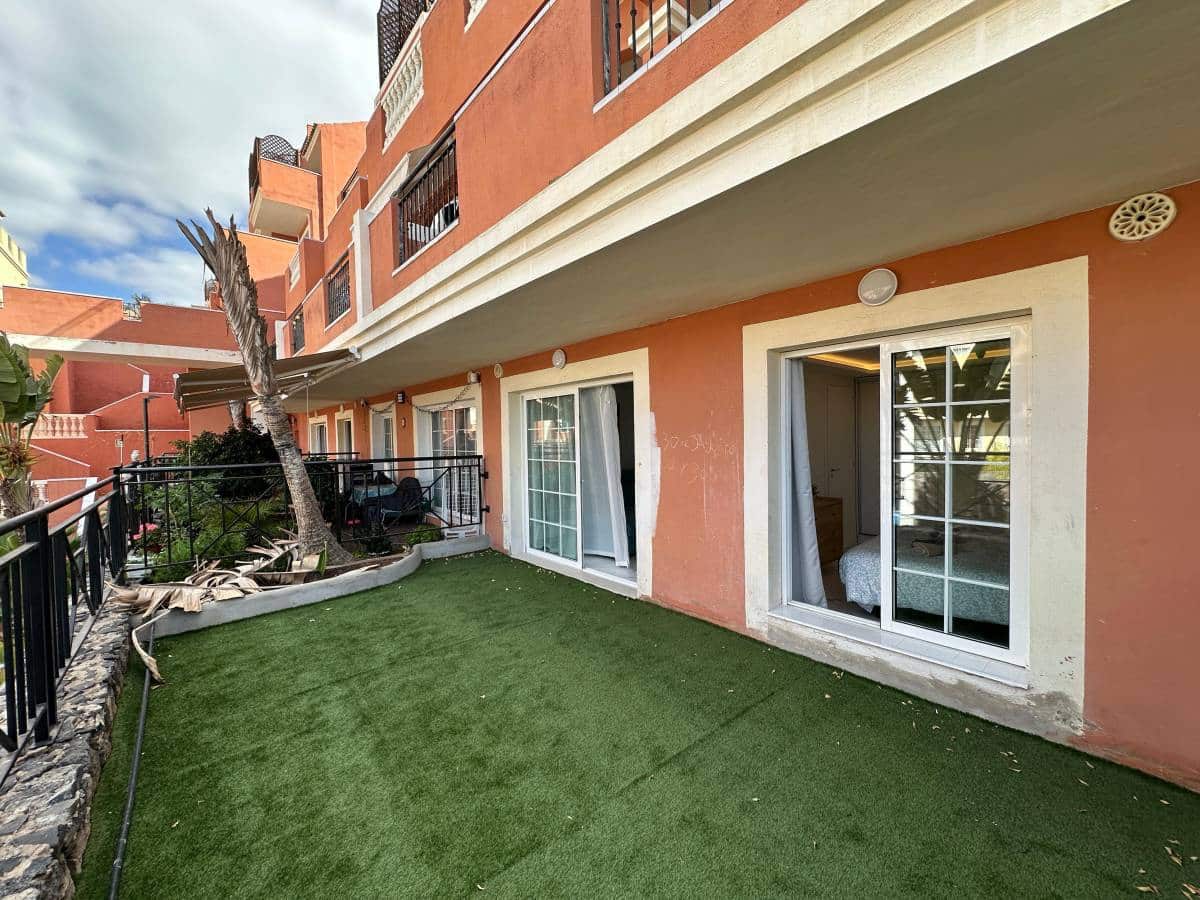 Apartamento de 2 habitaciones en Los Cristianos en venta - 300.000 € (Ref: 8620866)