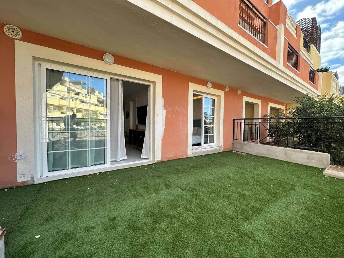 Apartamento de 2 habitaciones en Los Cristianos en venta - 300.000 € (Ref: 8620866)
