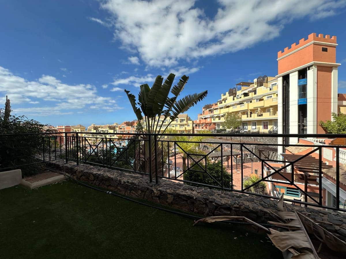 Apartamento de 2 habitaciones en Los Cristianos en venta - 300.000 € (Ref: 8620866)
