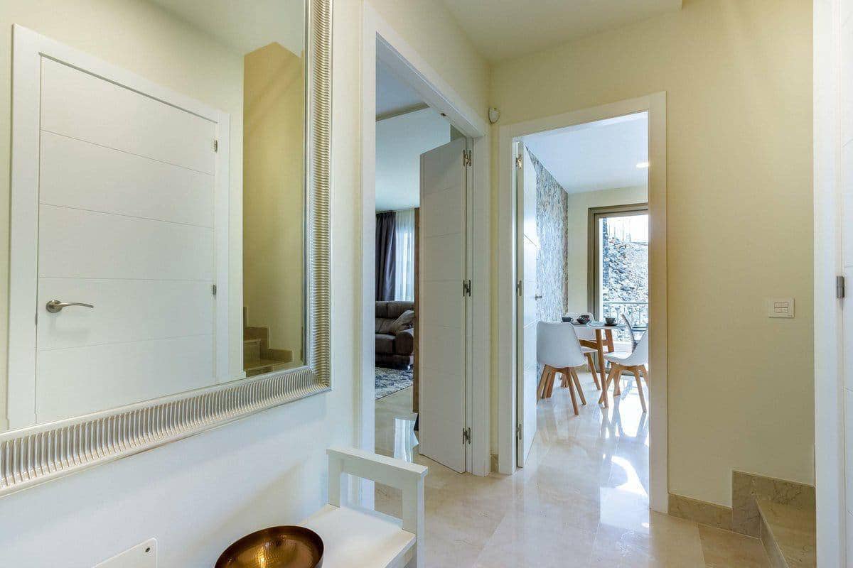 2 bedroom Apartment for sale in La Caleta Adeje - € 740,000 (Ref: 8657665)