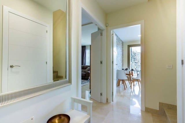 2 makuuhuone Huoneisto myytävänä paikassa La Caleta Adeje, Adeje - 740 000 € (Ref: 8657665)