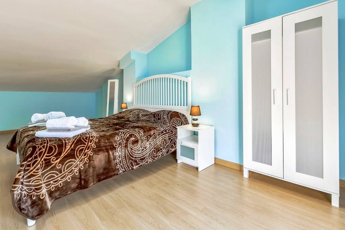 3 bedroom Townhouse for sale in Playa del Duque - € 450,000 (Ref: 8692351)