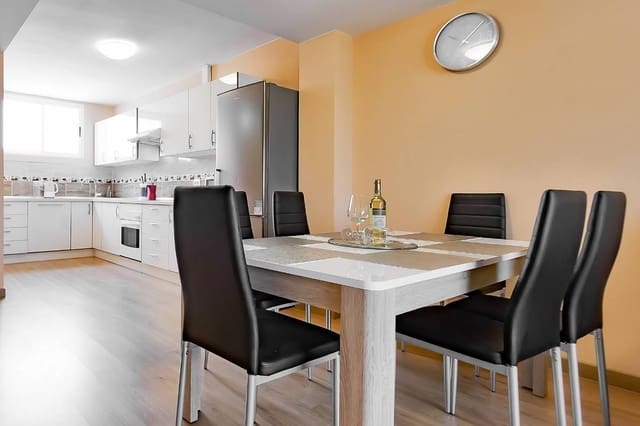 3 soveværelse Byhus til salg i Playa del Duque, Adeje - € 450.000 (Ref: 8692351)