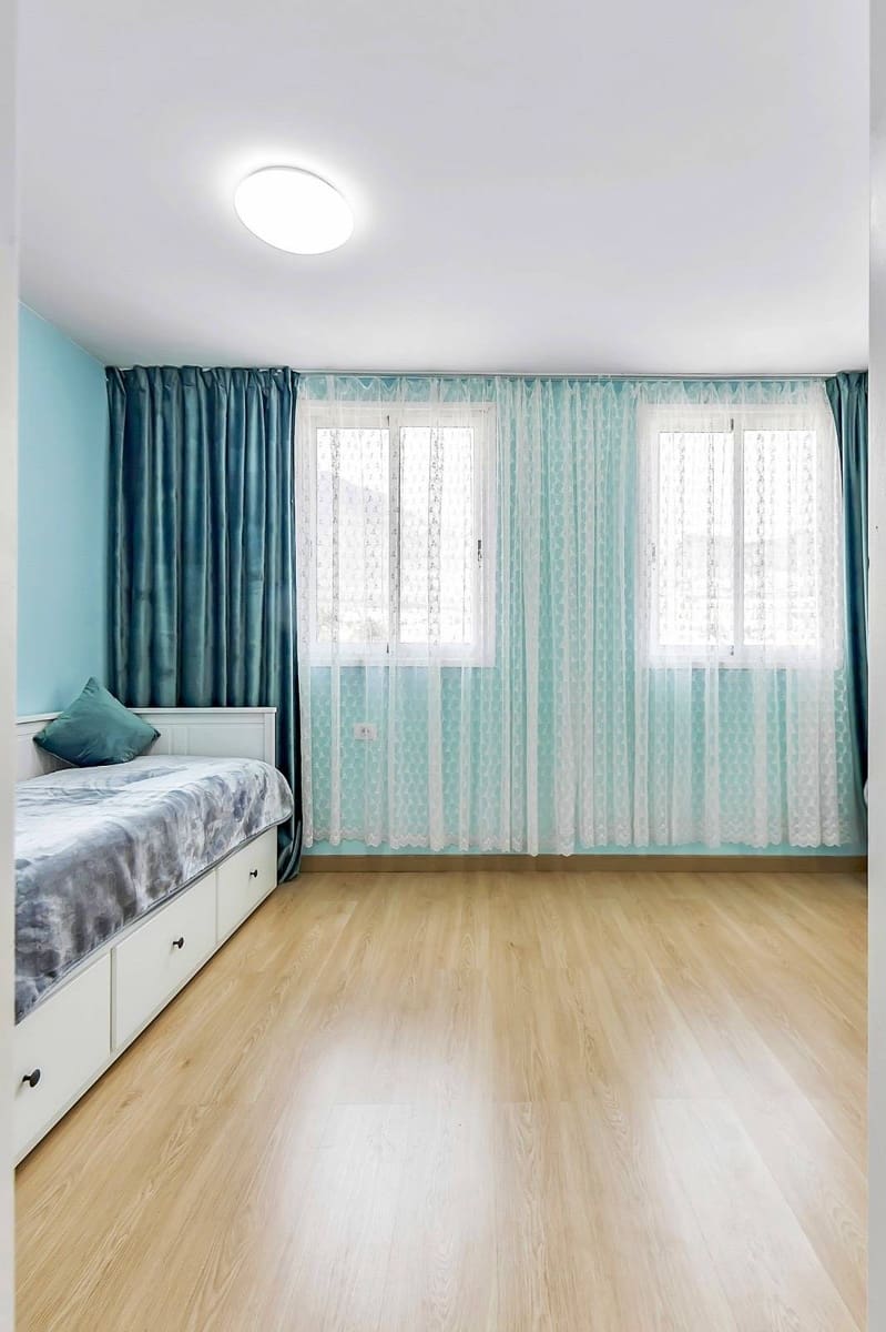 3 bedroom Townhouse for sale in Playa del Duque - € 450,000 (Ref: 8692351)