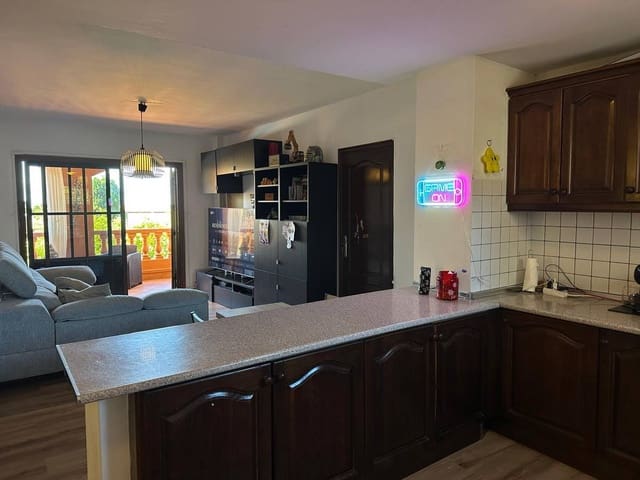 3 soveværelse Lejlighed til salg i Playa del Duque, Adeje - € 525.000 (Ref: 8742646)