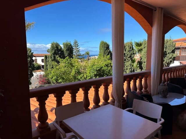 3 soveværelse Lejlighed til salg i Playa del Duque, Adeje - € 525.000 (Ref: 8742646)