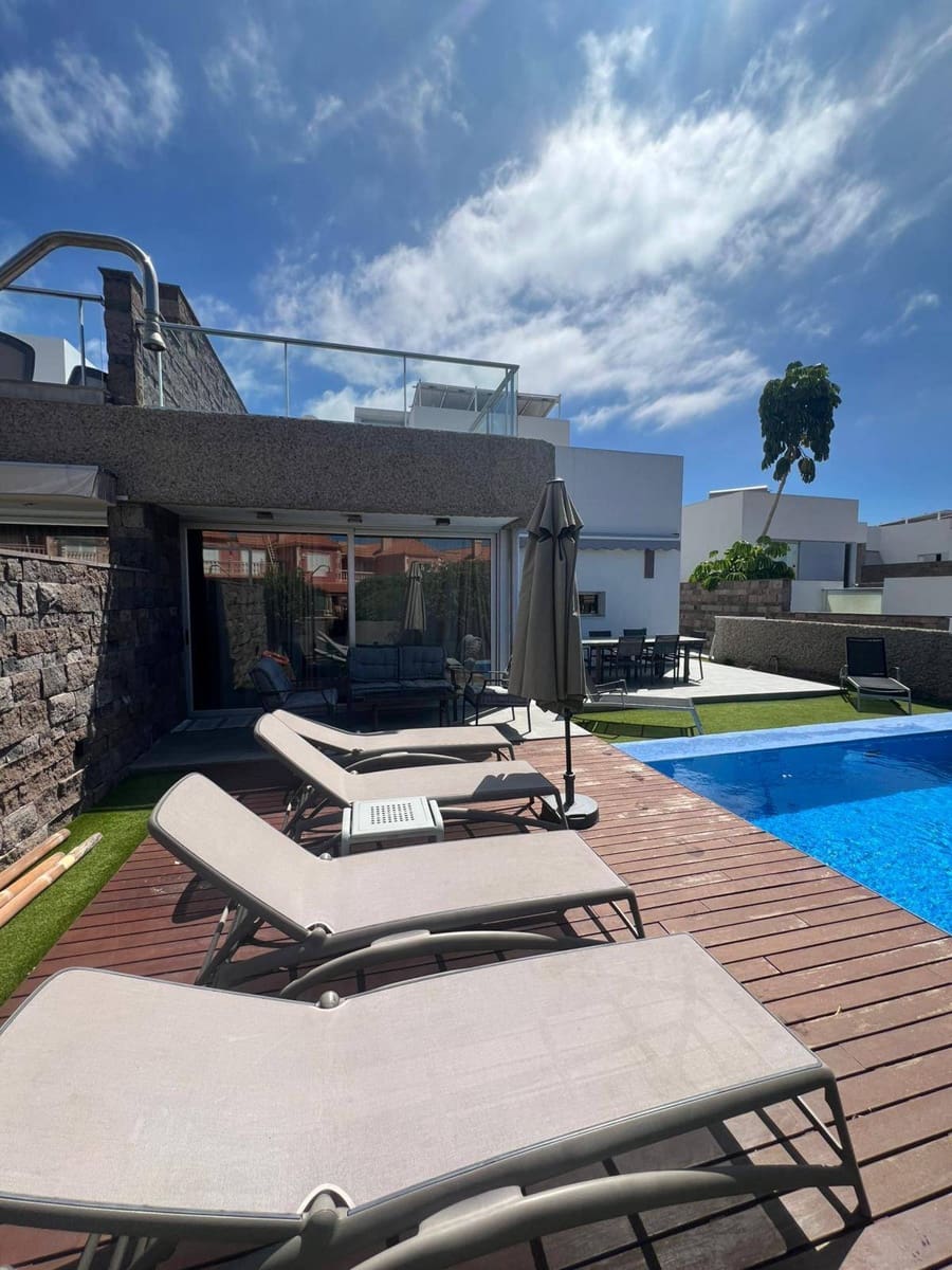 5 soveværelse Villa til salg i Costa Adeje - € 2.995.000 (Ref: 8751781)