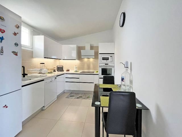 2 soverom Penthouse til salgs i Los Cristianos, Arona - € 695 000 (Ref: 8774605)