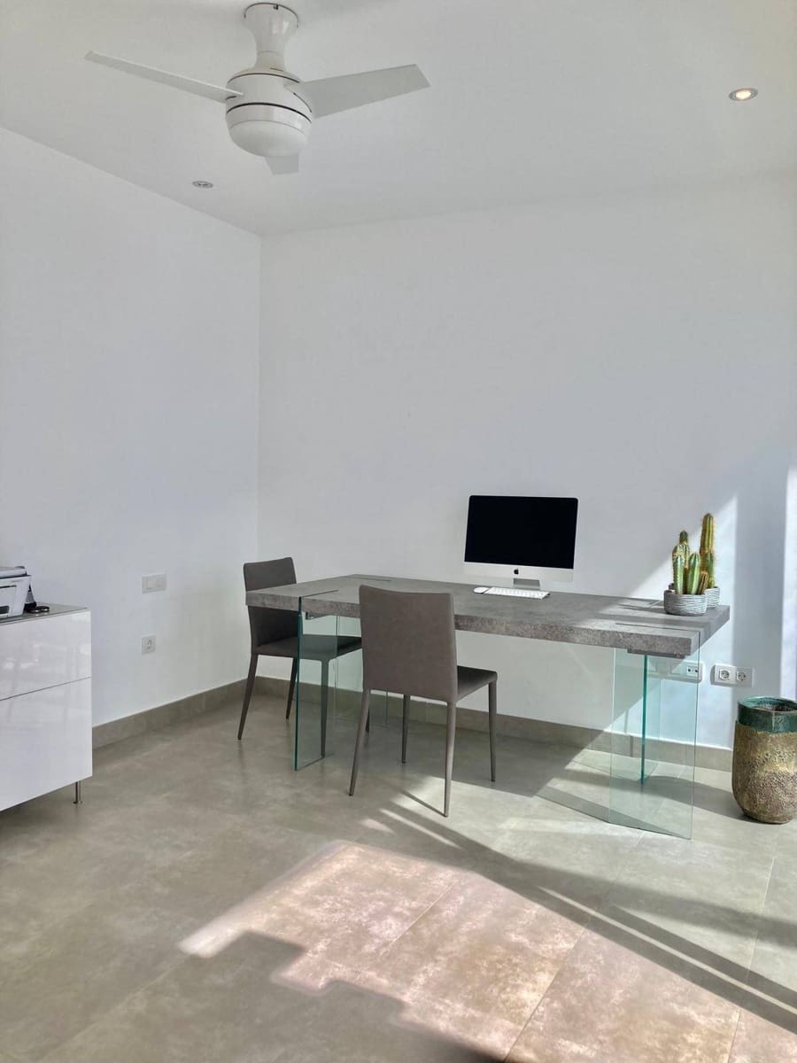 2 soveværelse Penthouse til salg i La Caleta Adeje - € 1.395.000 (Ref: 8800141)