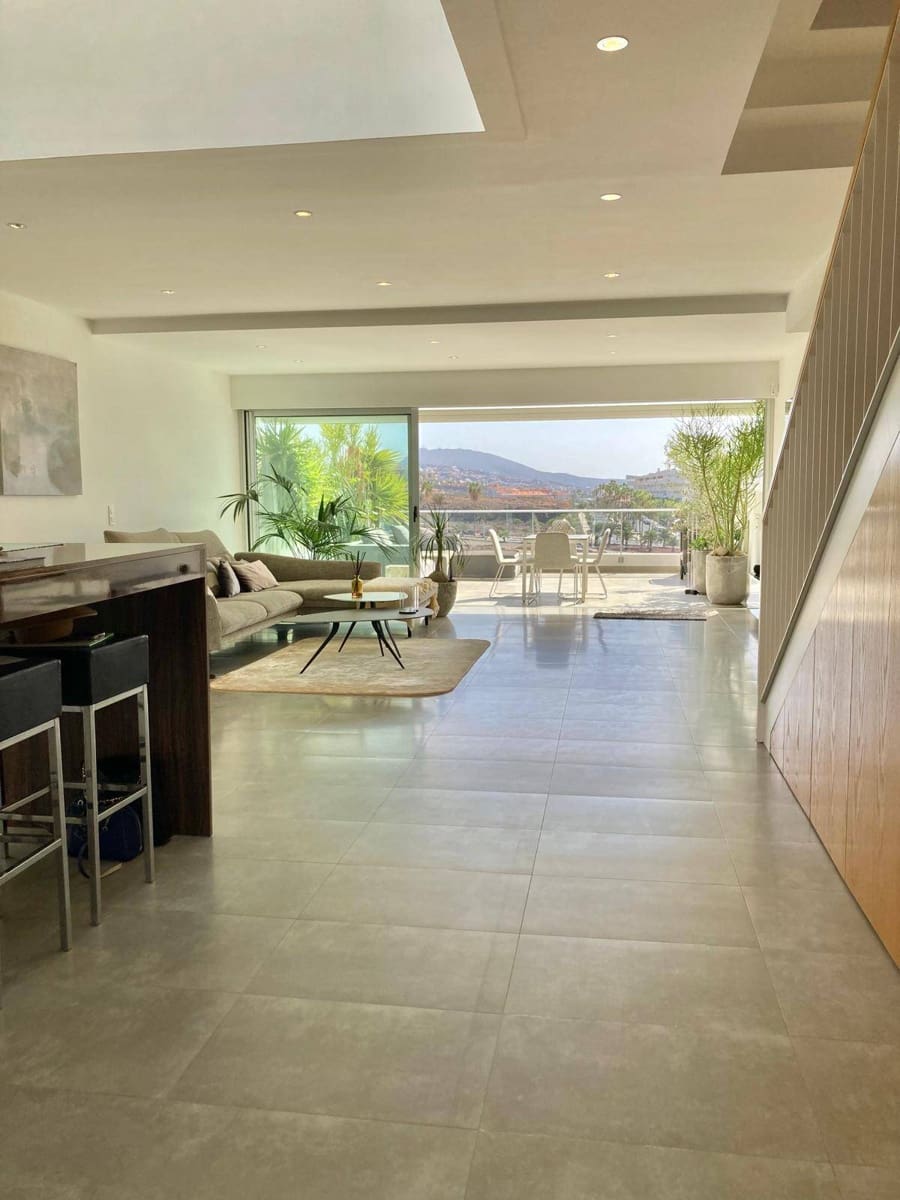 2 soveværelse Penthouse til salg i La Caleta Adeje - € 1.395.000 (Ref: 8800141)