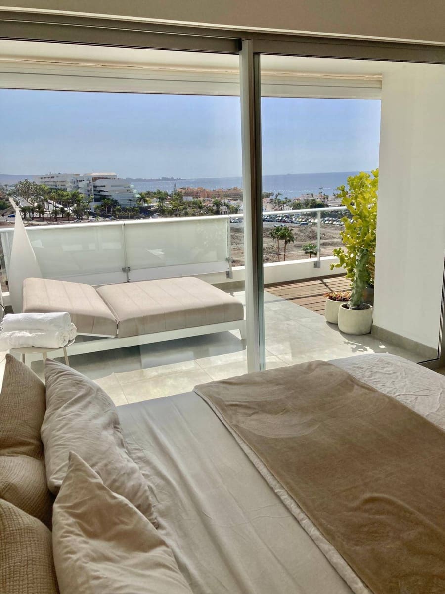 2 soveværelse Penthouse til salg i La Caleta Adeje - € 1.395.000 (Ref: 8800141)
