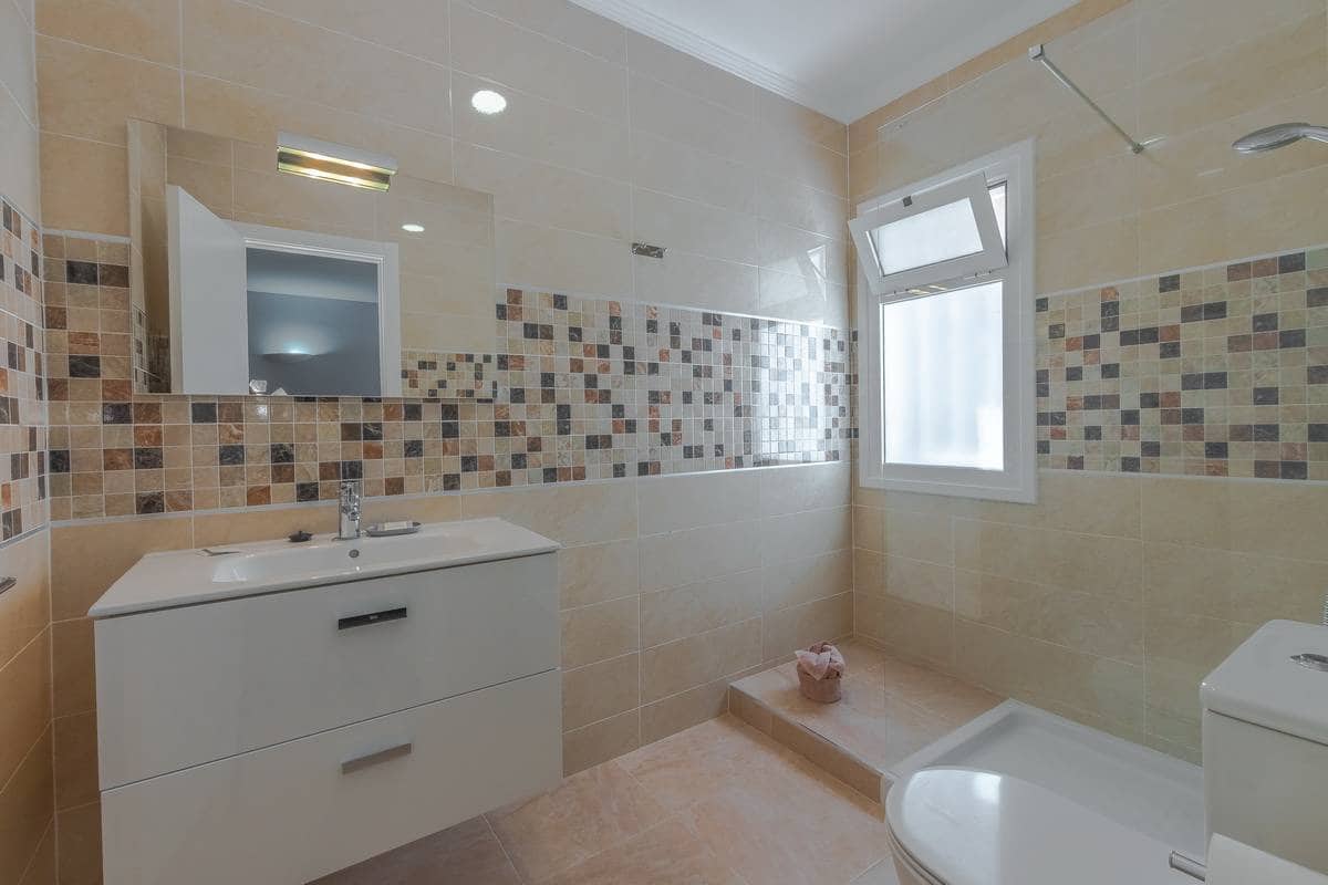 Chalet de 3 habitaciones en Callao Salvaje en venta - 690.000 € (Ref: 8807312)