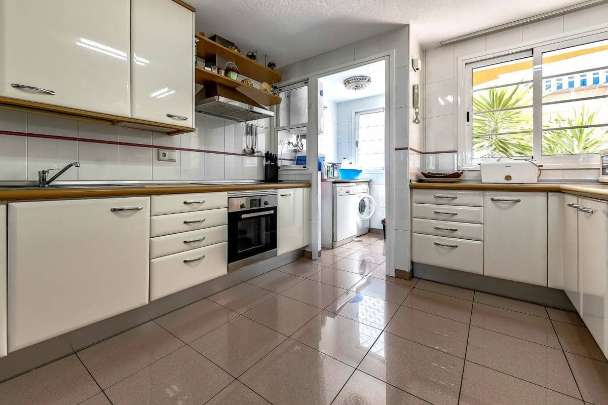 3 quarto Casa em Banda para venda em Playa del Duque - 920 000 € (Ref: 8810977)