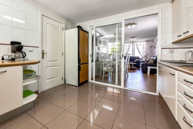 3 soveværelse Byhus til salg i Playa del Duque, Adeje - € 920.000 (Ref: 8810977)