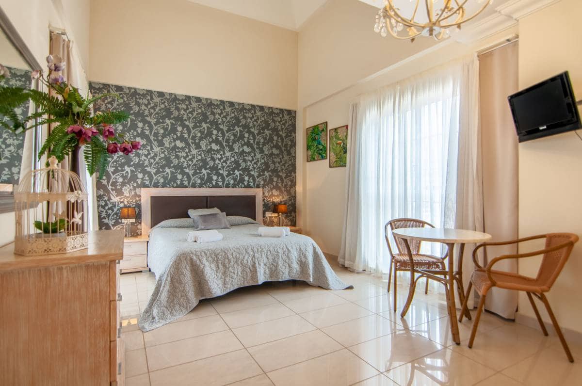 4 slaapkamer Penthouse te koop in Playa del Duque - € 840.000 (Ref: 8826842)