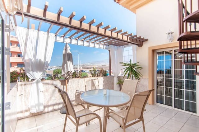 4 soveværelse Penthouse til salg i Playa del Duque, Adeje - € 840.000 (Ref: 8826842)