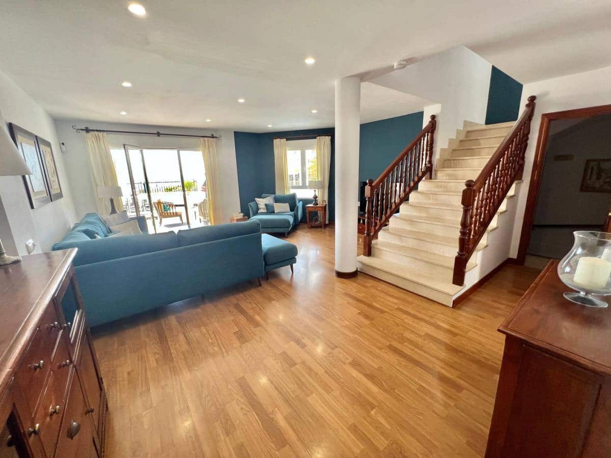 4 soveværelse Villa til salg i Los Cristianos - € 890.000 (Ref: 8837878)