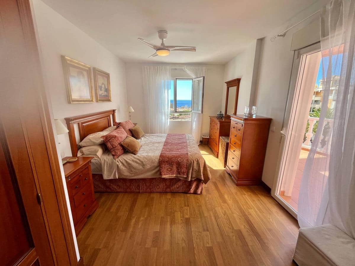 4 soveværelse Villa til salg i Los Cristianos - € 890.000 (Ref: 8837878)