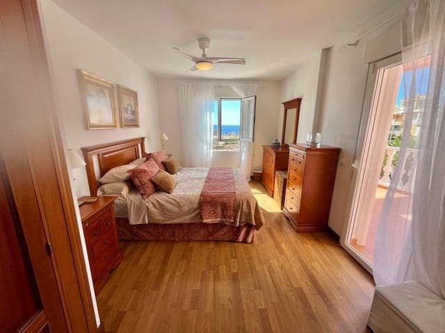 4 soveværelse Villa til salg i Los Cristianos, Arona - € 890.000 (Ref: 8837878)