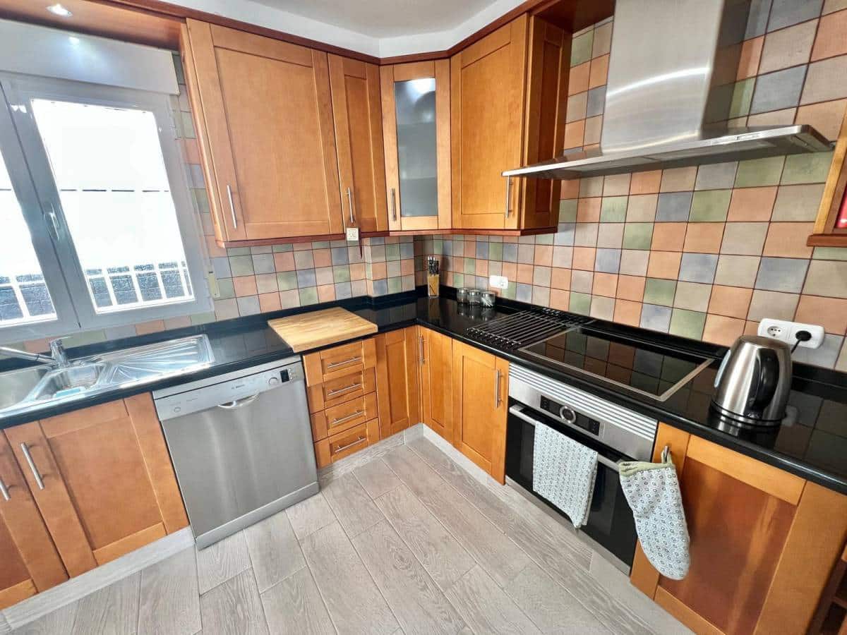 4 soveværelse Villa til salg i Los Cristianos - € 890.000 (Ref: 8837878)