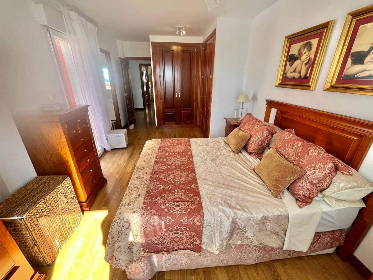 4 soveværelse Villa til salg i Los Cristianos - € 890.000 (Ref: 8837878)