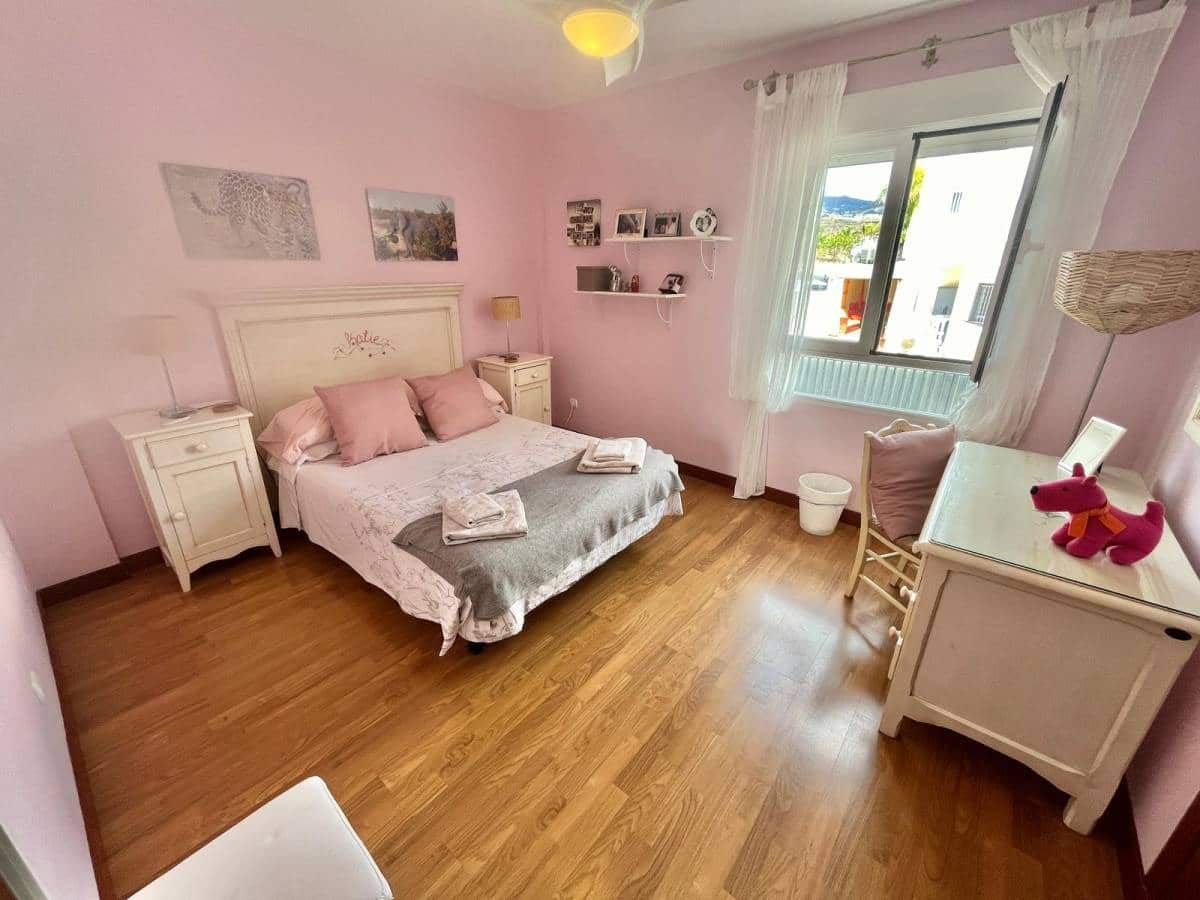 4 soveværelse Villa til salg i Los Cristianos - € 890.000 (Ref: 8837878)