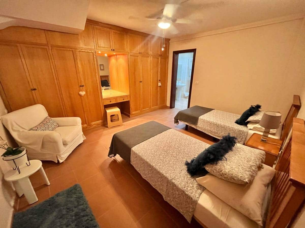 4 soveværelse Villa til salg i Los Cristianos - € 890.000 (Ref: 8837878)