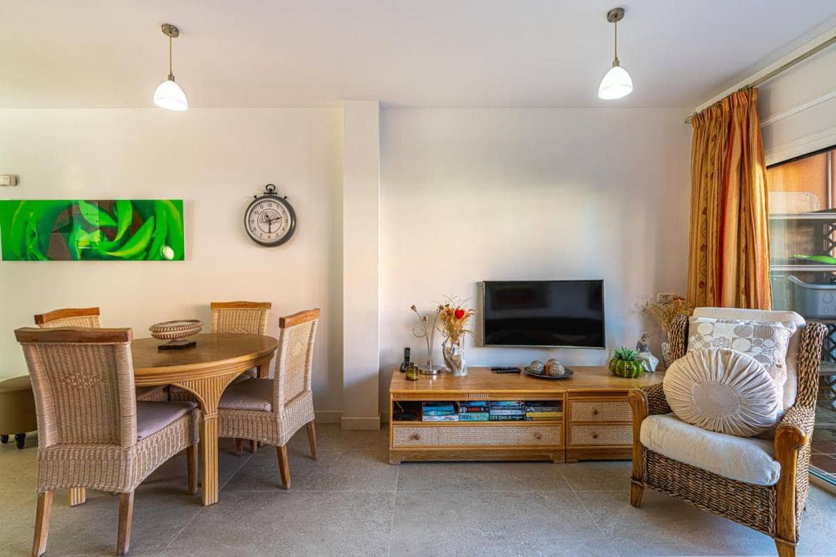 2 bedroom Townhouse for sale in Playa del Duque - € 625,000 (Ref: 8862122)