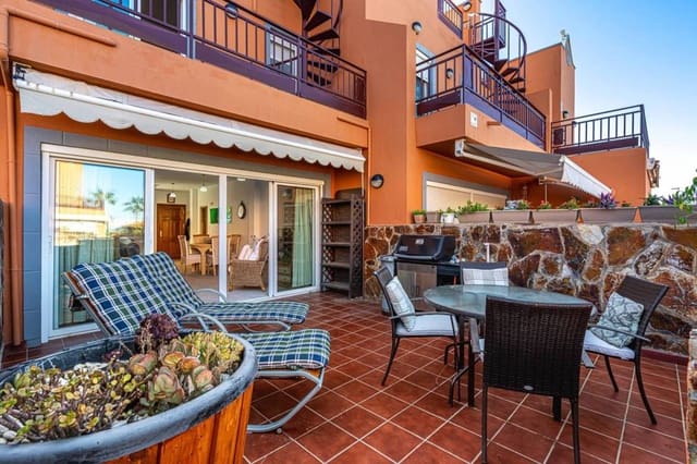 2 soveværelse Byhus til salg i Playa del Duque, Adeje - € 625.000 (Ref: 8862122)