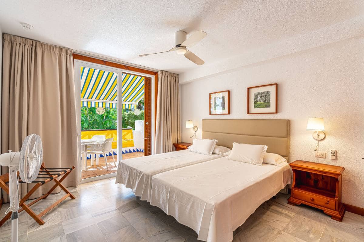 1 bedroom Apartment for sale in Playa de las Americas - € 441,000 (Ref: 8862123)