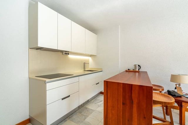 1 soveværelse Lejlighed til salg i Playa de las Americas, Arona - € 441.000 (Ref: 8862123)