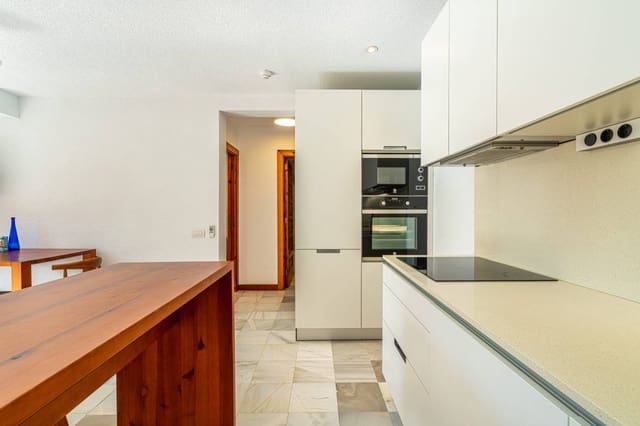 1 soveværelse Lejlighed til salg i Playa de las Americas, Arona - € 441.000 (Ref: 8862123)