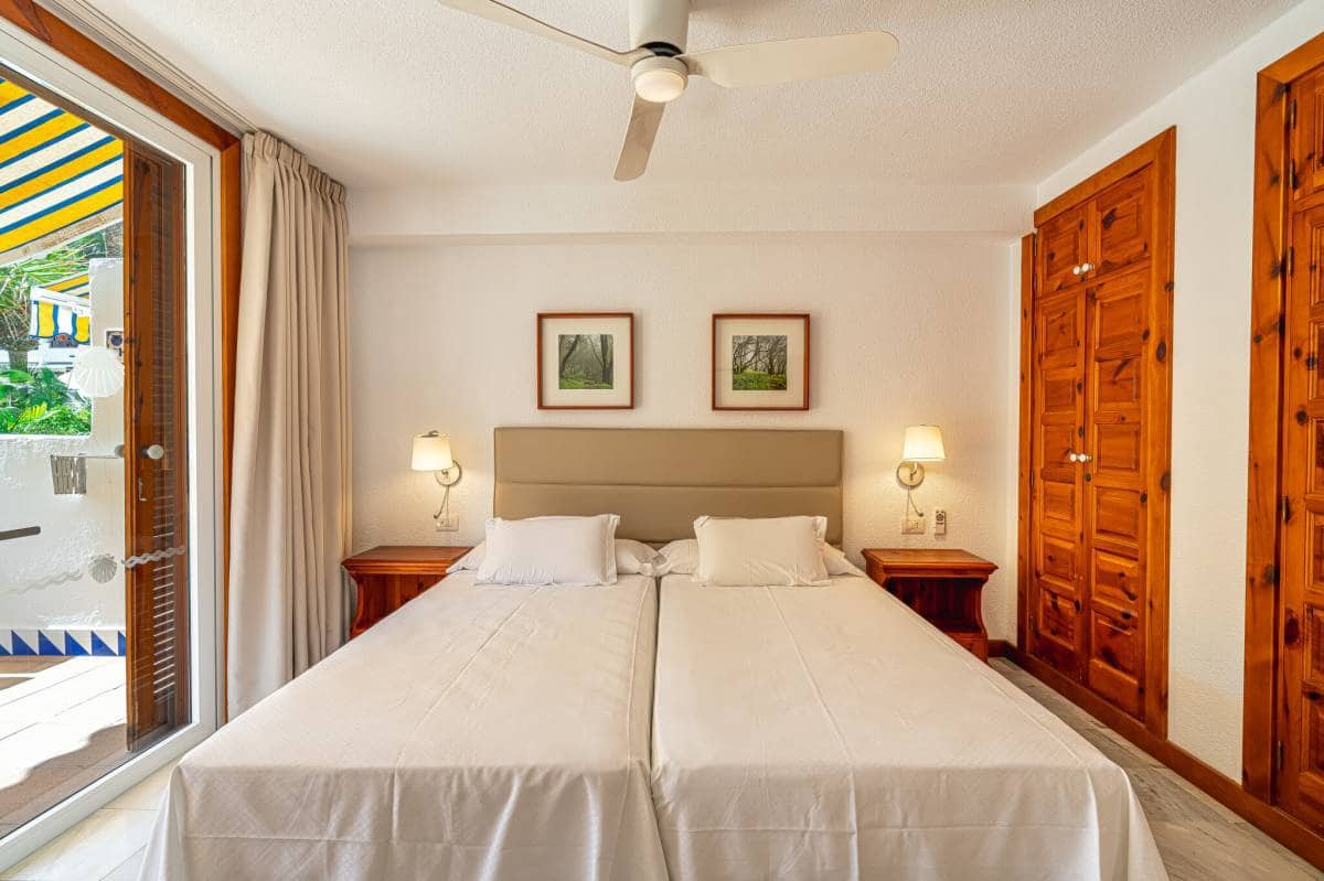 1 bedroom Apartment for sale in Playa de las Americas - € 441,000 (Ref: 8862123)