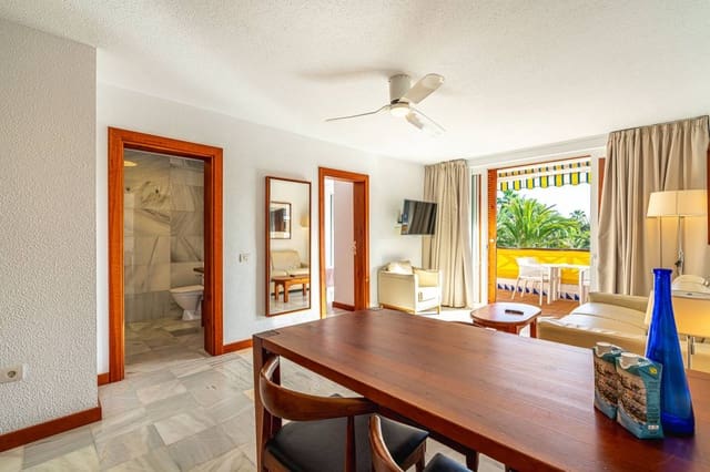 2 soveværelse Lejlighed til salg i Playa de las Americas, Arona - € 680.000 (Ref: 8862124)