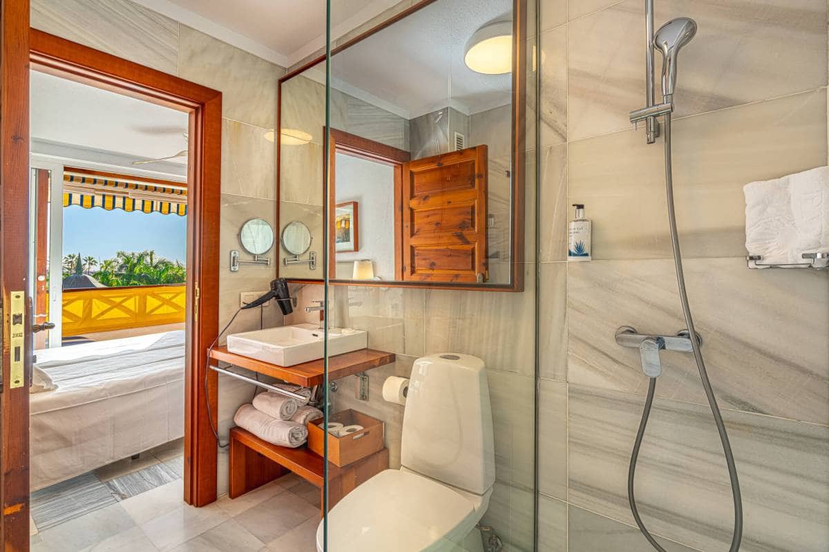 2 soveværelse Lejlighed til salg i Playa de las Americas - € 680.000 (Ref: 8862124)