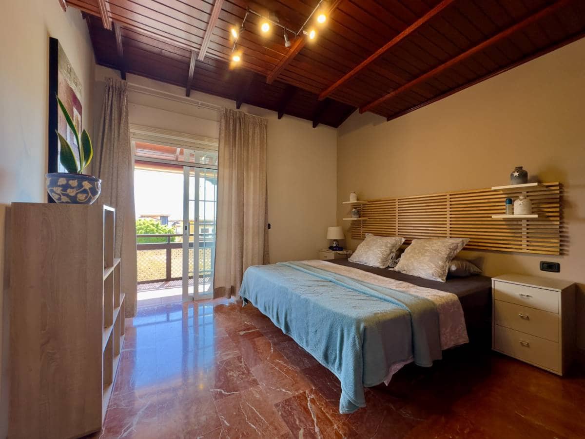 4 soveværelse Villa til salg i Adeje - € 710.000 (Ref: 8880898)