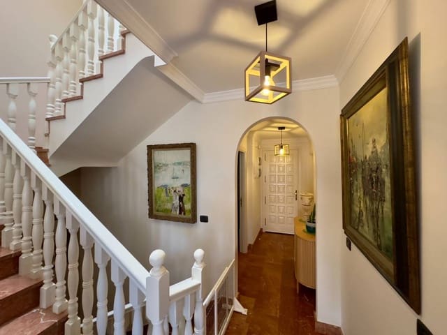 4 soveværelse Villa til salg i Casco Urbano, Adeje - € 710.000 (Ref: 8880898)