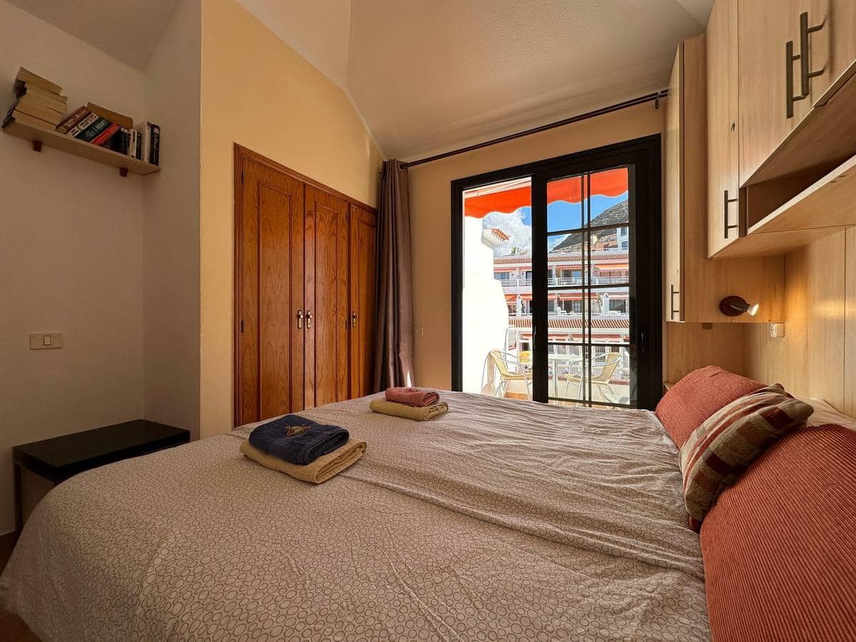 1 bedroom Apartment for sale in Los Cristianos - € 290,000 (Ref: 8891723)