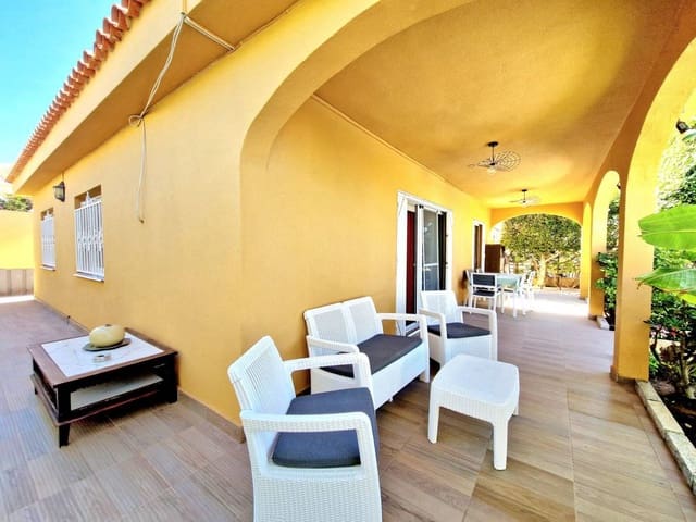 3 bedroom Villa for sale in Callao Salvaje, Adeje - € 785,000 (Ref: 8904019)