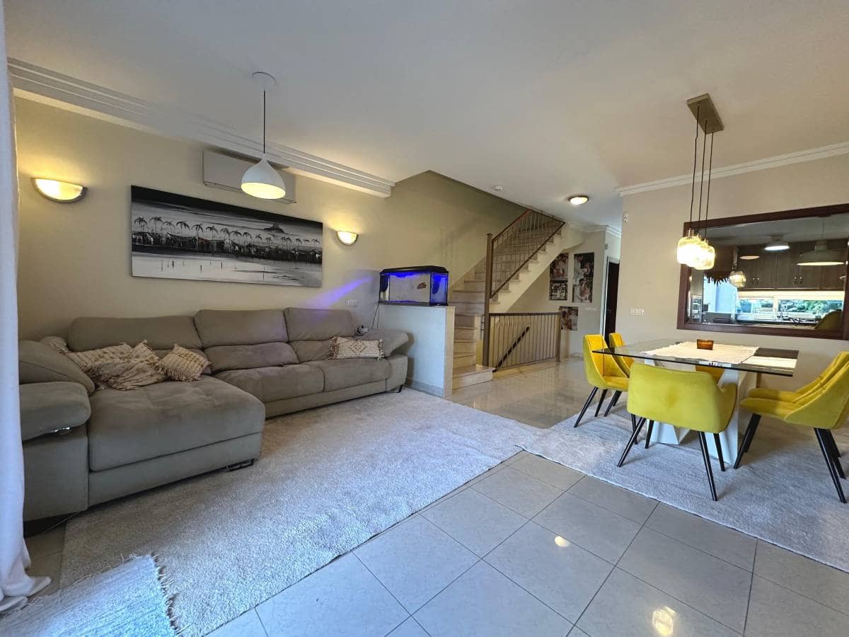 3 soveværelse Byhus til salg i Los Cristianos - € 690.000 (Ref: 8925345)