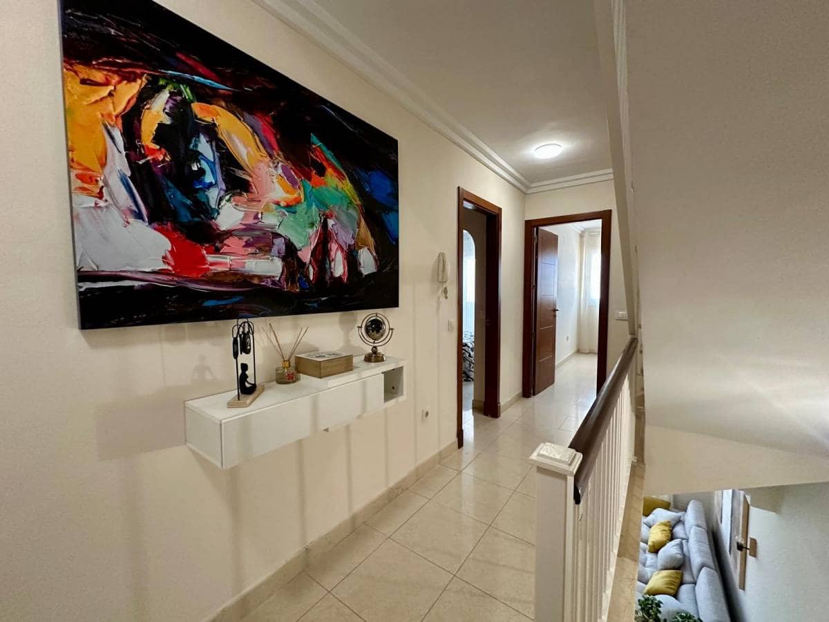 4 bedroom Townhouse for sale in Los Cristianos - € 690,000 (Ref: 8925345)