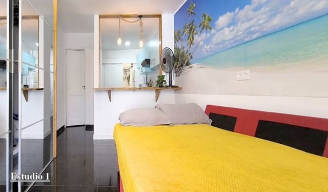 Bungalow de 3 habitaciones en San Eugenio Alto, Adeje en venta - 385.000 € (Ref: 8928375)