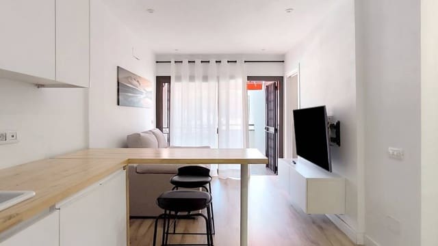 2 bedroom Apartment for sale in Los Cristianos, Arona - € 350,000 (Ref: 8928376)