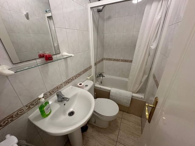 2 soveværelse Penthouse til salg i Los Cristianos, Arona - € 390.000 (Ref: 8981851)