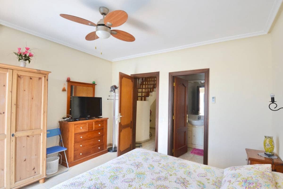 4 soveværelse Villa til salg i Callao Salvaje - € 890.000 (Ref: 8990134)