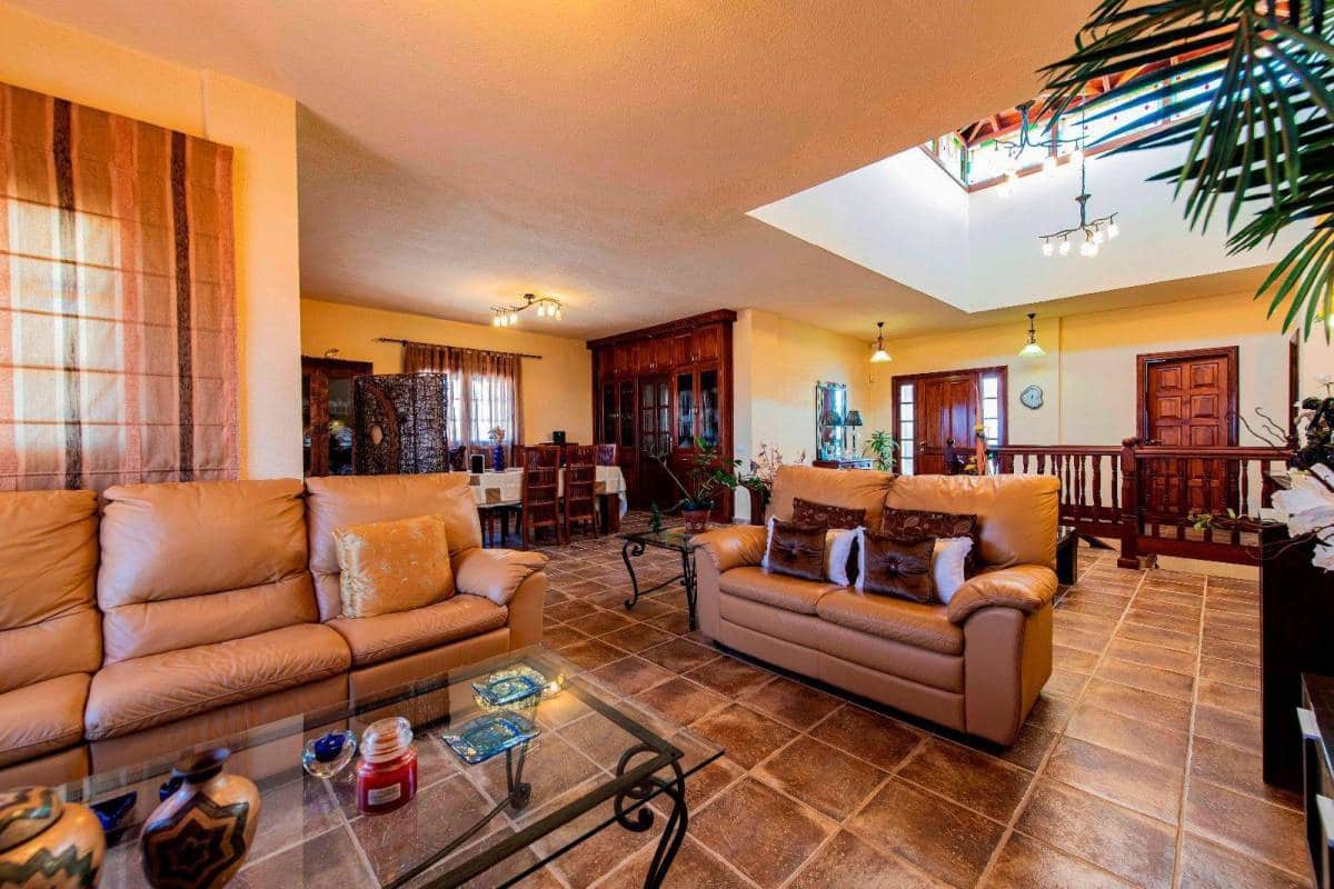 3 soveværelse Villa til salg i Chayofa - € 827.000 (Ref: 9000366)