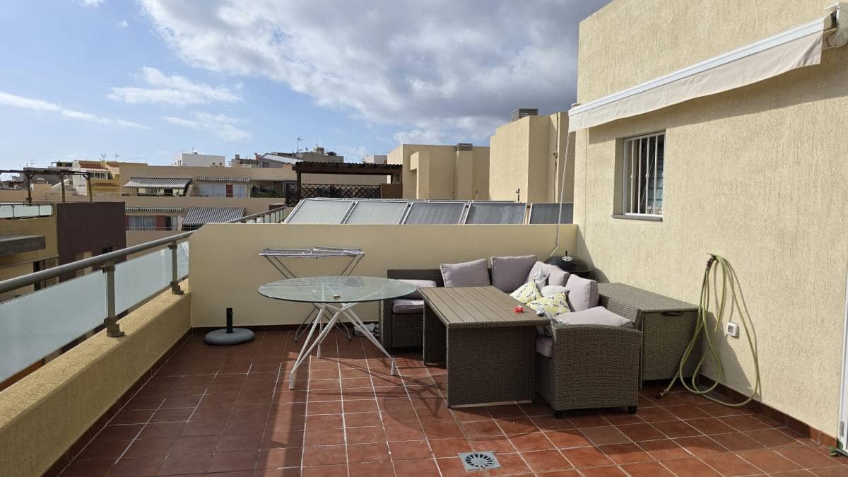 3 bedroom Apartment for sale in Alcala - € 370,000 (Ref: 9041381)