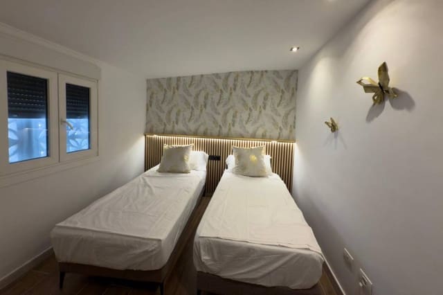 Apartamento de 2 habitaciones en Los Cristianos, Arona en venta - 750.000 € (Ref: 9041382)