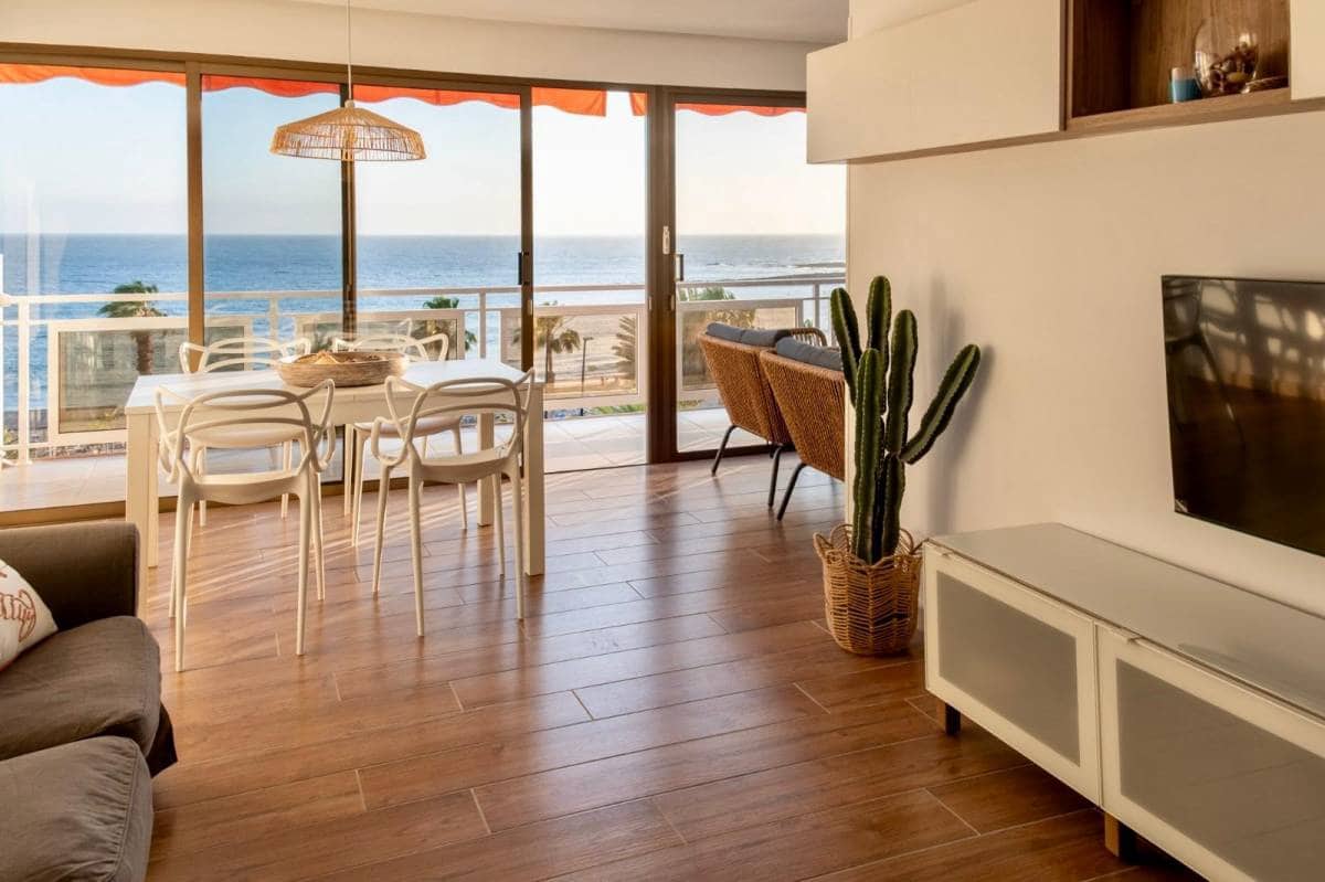 2 bedroom Apartment for sale in Los Cristianos - € 750,000 (Ref: 9041382)