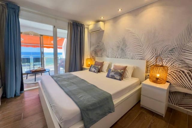 Apartamento de 2 habitaciones en Los Cristianos, Arona en venta - 750.000 € (Ref: 9041382)